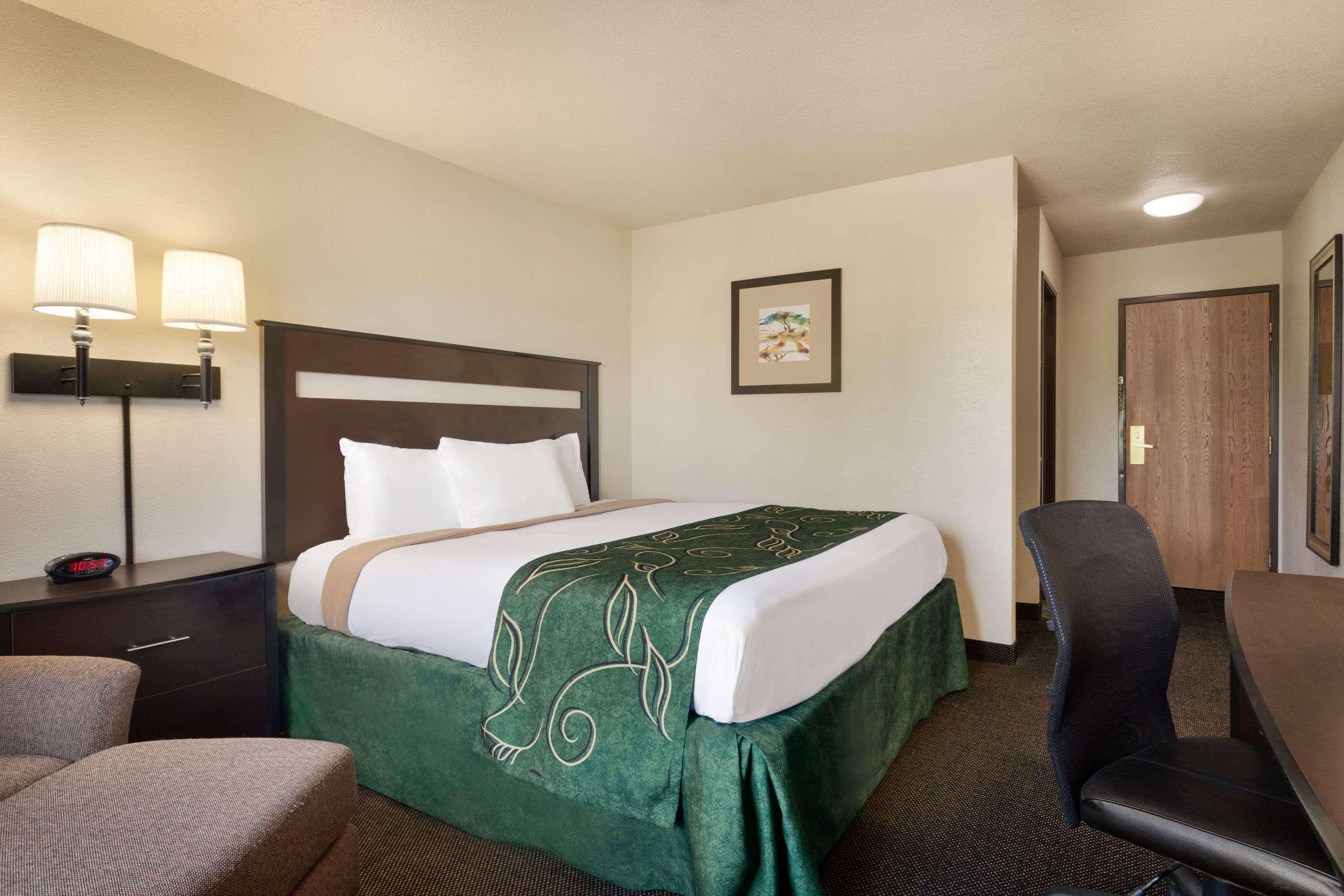 Travelodge By Wyndham Jefferson City Exterior foto