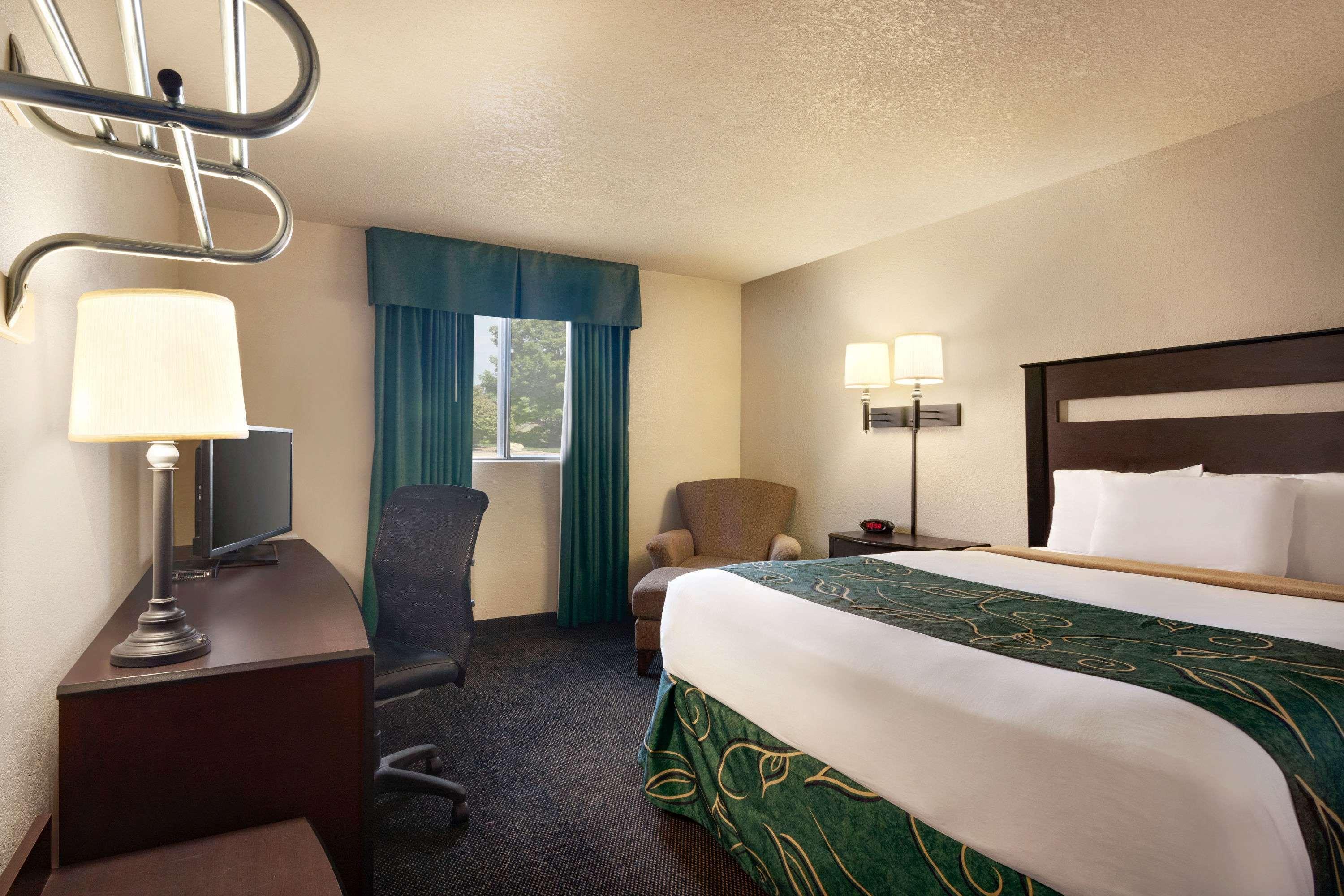 Travelodge By Wyndham Jefferson City Exterior foto