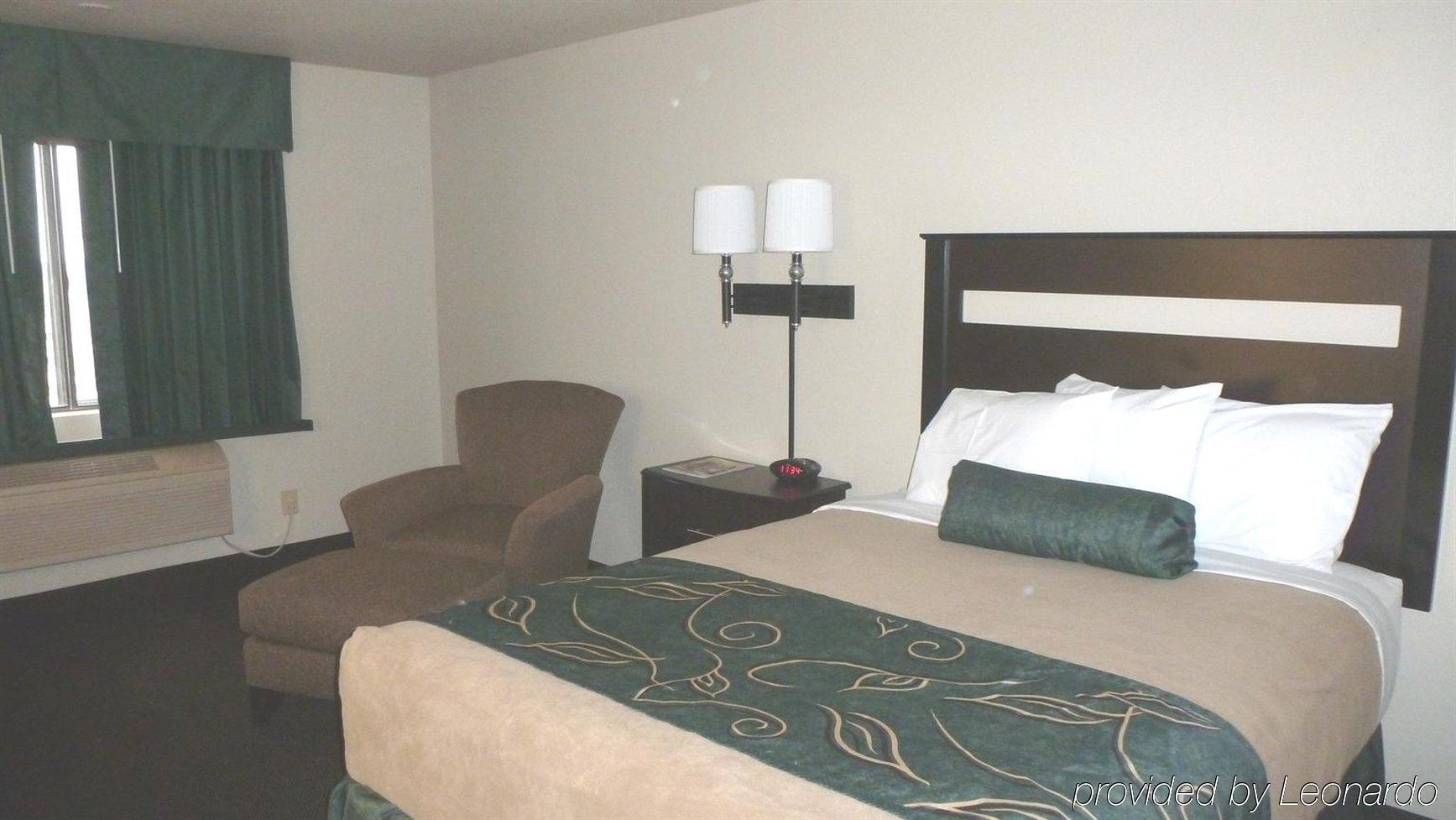 Travelodge By Wyndham Jefferson City Exterior foto